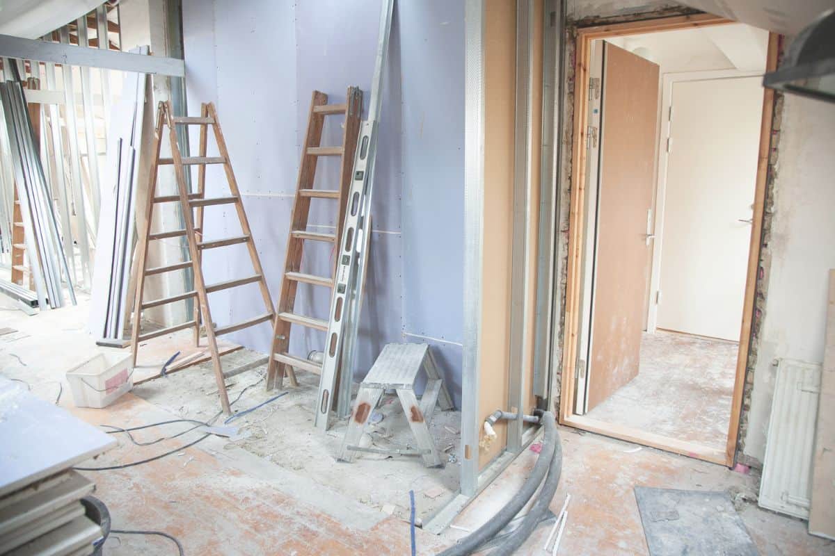Sebelum Renovate Rumah Teres Anda, Baca Ini Dulu