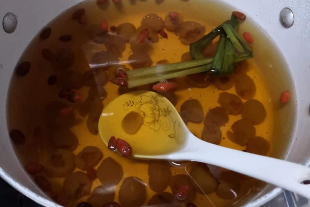 4 Resepi Air Mata Kucing (Sedap Dan Menyegarkan)