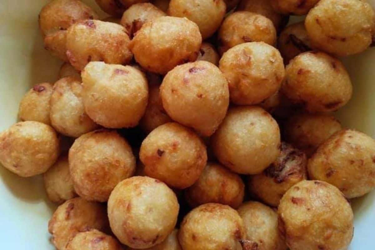 4 Resepi Cucur Bawang Simple, Cekodok Lembut dan Rangup